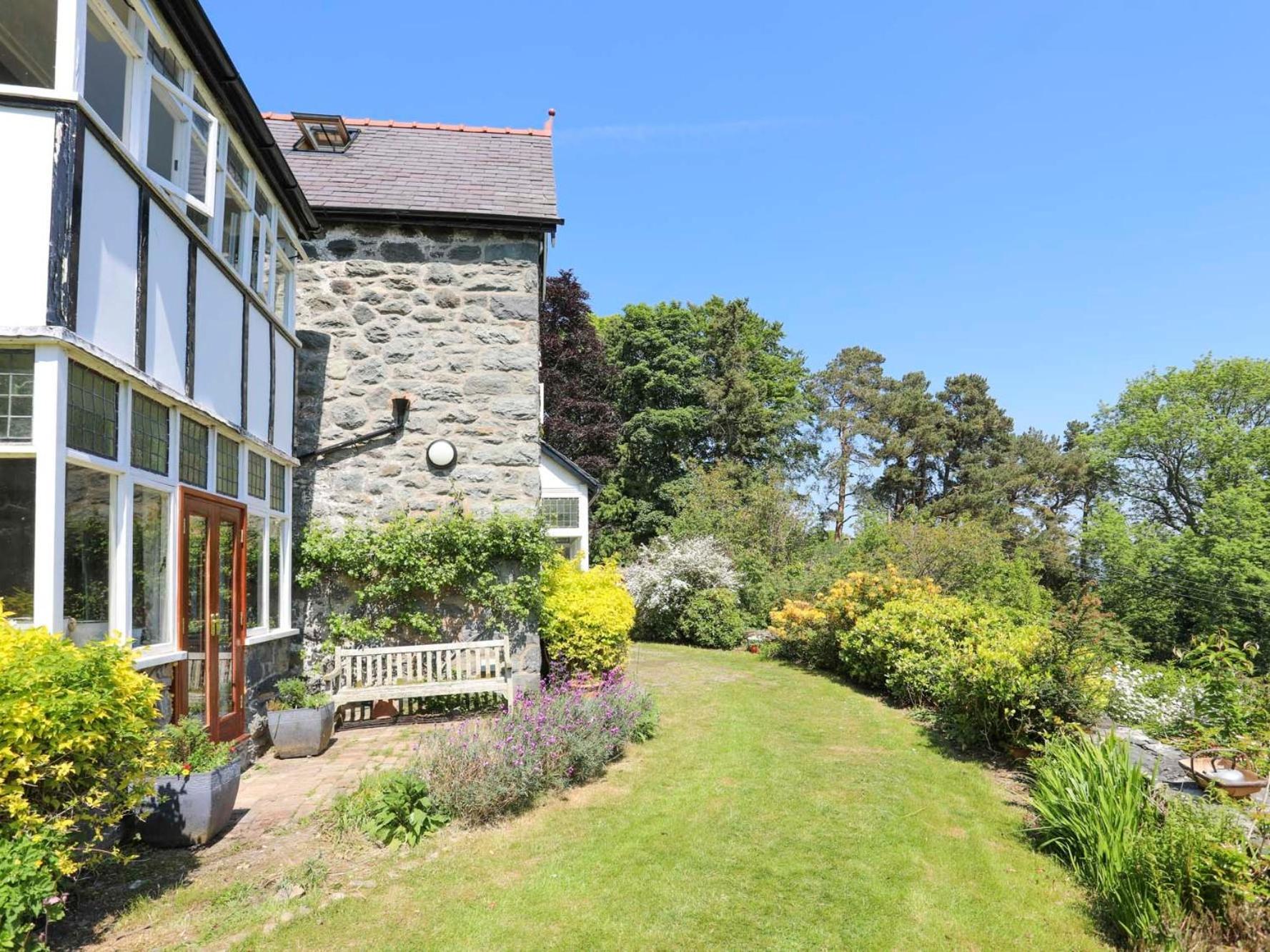 Ty'N Y Cae Villa Llanbedr-y-cennin Exteriör bild